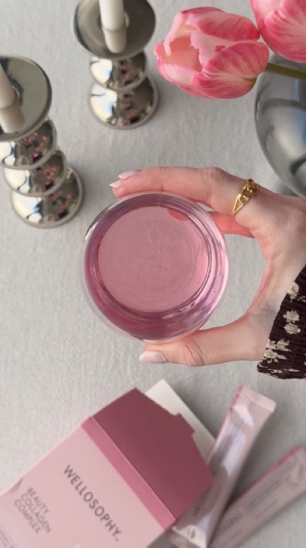 Wellosophy Beauty Collagen Complex drink in a glass
